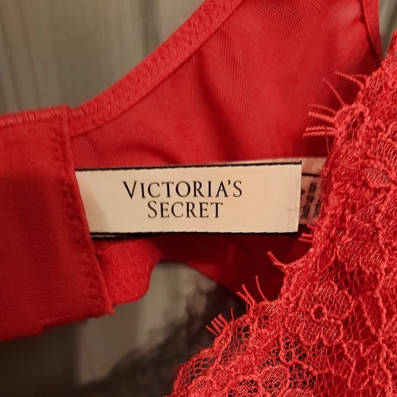 Victoria's secret 34DDD bra - Picture 2 of 4